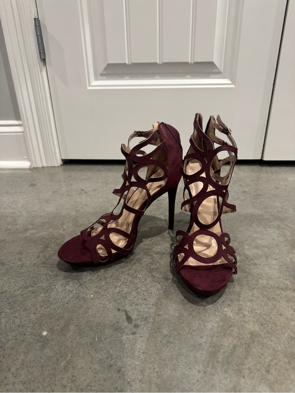 Report- Women's Burgundy Strappy High Heel Sandals